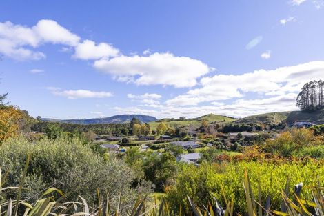 Photo of property in 11 Dalmore Way, Acacia Bay, Taupo, 3385