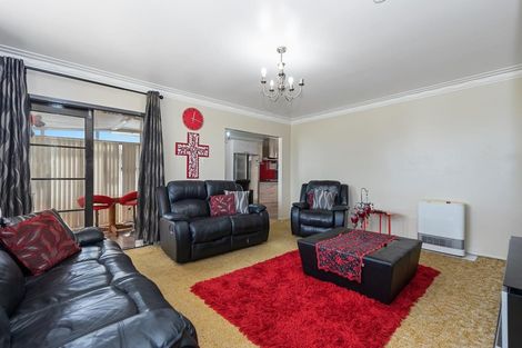 Photo of property in 41 Collins Road, Melville, Hamilton, 3206
