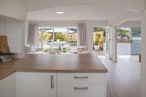 Photo of property in 3/83 Centreway Road, Orewa, 0931
