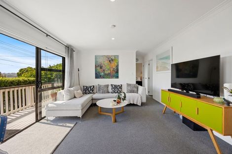 Photo of property in 4a Sullivan Avenue, Mangere Bridge, Auckland, 2022
