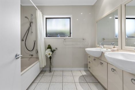 Photo of property in 11 Laing Place, Otumoetai, Tauranga, 3110