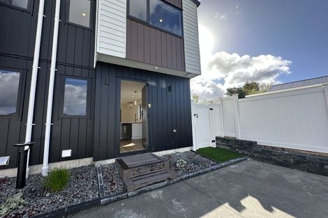 Photo of property in 17b Midgley Road, West Harbour, Auckland, 0618