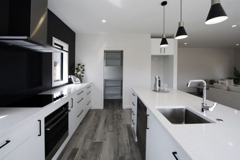 Photo of property in 17 Papa Orchard Drive, Kumeu, 0810