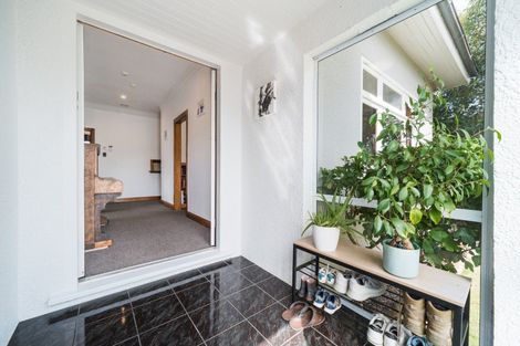 Photo of property in 28 Matamau Street, Palmerston North, 4414