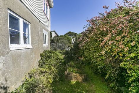 Photo of property in 24 Hudson Street, Island Bay, Wellington, 6023
