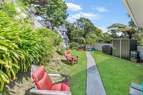 Photo of property in 97 Stewart Drive, Newlands, Wellington, 6037