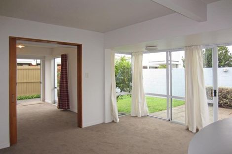 Photo of property in 2/511 Durham Street North, St Albans, Christchurch, 8014