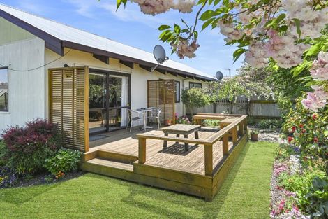 Photo of property in 2 Alexandra Street, Parkvale, Hastings, 4122