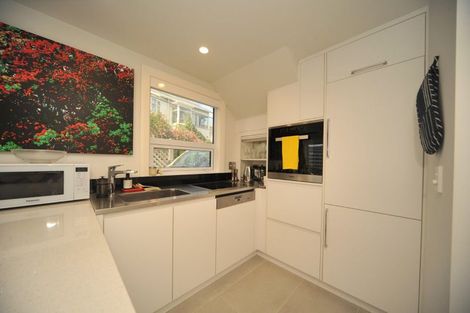 Photo of property in 2u1 Hood Street, Mount Victoria, Wellington, 6011
