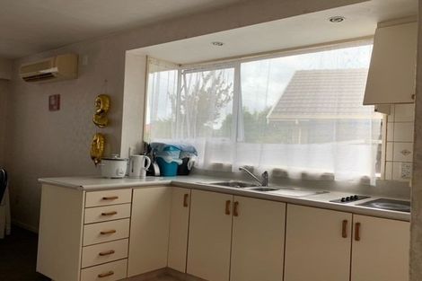 Photo of property in 28 Springmead Place, Hornby, Christchurch, 8042