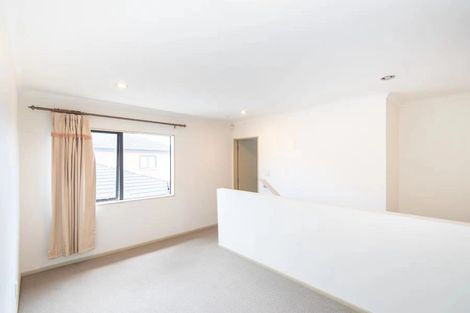 Photo of property in 19e Gloucester Road, Manurewa, Auckland, 2102