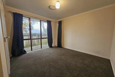 Photo of property in 37 Mcewen Crescent, Riverstone Terraces, Upper Hutt, 5018
