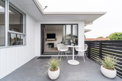 Photo of property in 9 Hinau Place, Cloverlea, Palmerston North, 4412