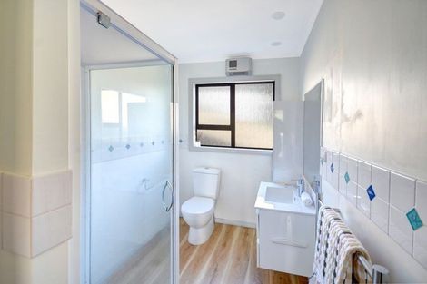 Photo of property in 2 Church Hill Road, Green Island, Dunedin, 9018