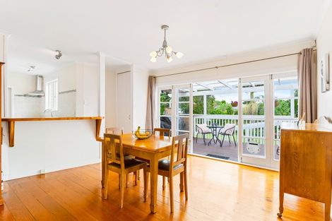 Photo of property in 17 Paramu Avenue, Birkdale, Auckland, 0626