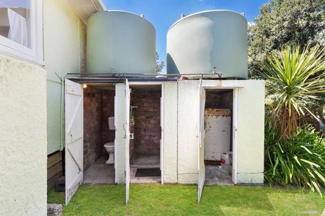 Photo of property in 90 Maunsell Road, Port Waikato, Tuakau, 2695