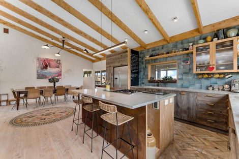 Photo of property in 236 Kiwitahi Road, Helensville, 0875