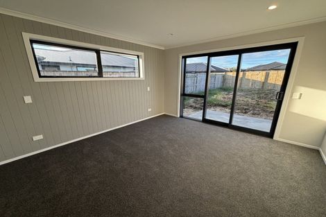Photo of property in 13 Corrib Grove, Milson, Palmerston North, 4414