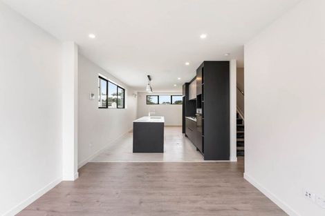Photo of property in 39 Waihou Crescent, Albany Heights, Auckland, 0632