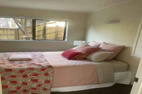Photo of property in 46 Masterton Road, Rothesay Bay, Auckland, 0630