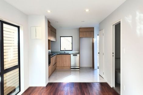 Photo of property in 44b Cyclarama Crescent, Massey, Auckland, 0614