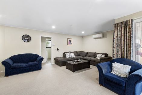 Photo of property in 14 Holloway Place, Forest Lake, Hamilton, 3200