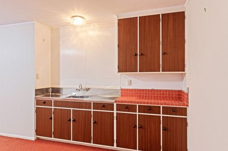 Photo of property in 30 Carrington Street, New Plymouth, 4310