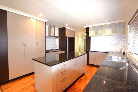 Photo of property in 14 Provence Esplanade, Te Atatu Peninsula, Auckland, 0610