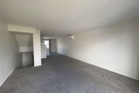 Photo of property in 4/11 Scanlen Terrace, Kelston, Auckland, 0602