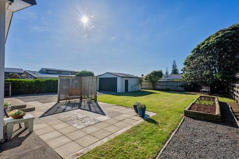 Photo of property in 8 Manuka Street, Otaki Beach, Otaki, 5512