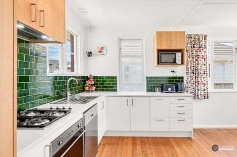 Photo of property in 40 Hewer Crescent, Naenae, Lower Hutt, 5011