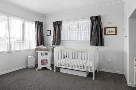 Photo of property in 15 Tasman Street, Opunake, 4616