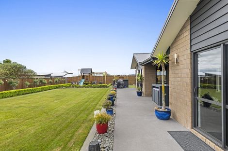 Photo of property in 12 Nikau Place, Hawera, 4610