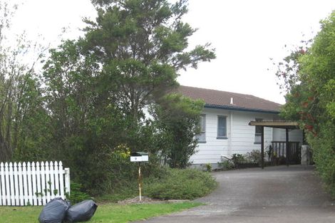 Photo of property in 9 Glenbury Place, Massey, Auckland, 0614