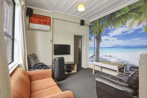 Photo of property in 142 Albany Street, North Dunedin, Dunedin, 9016
