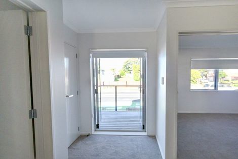 Photo of property in 69a Great South Road, Manurewa, Auckland, 2102
