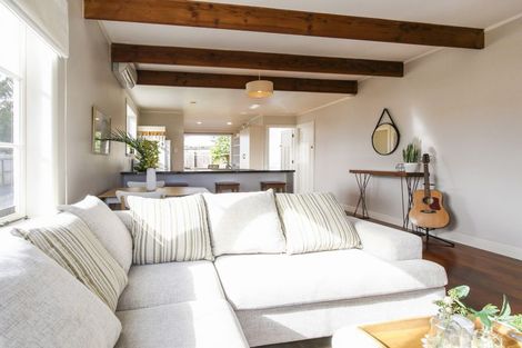 Photo of property in 3 Copley Street, New Lynn, Auckland, 0600