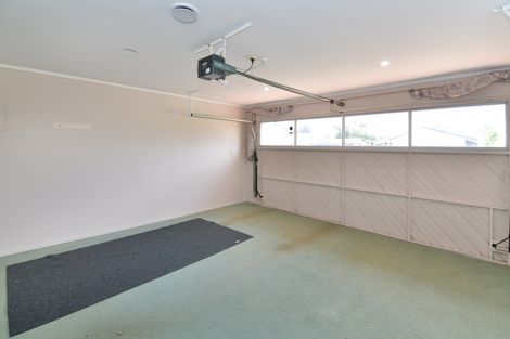 Photo of property in 1 Lakeside Drive, Orewa, 0931