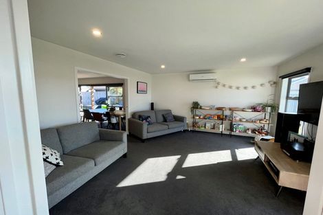 Photo of property in 17 Story Street, Foxton Beach, Foxton, 4815