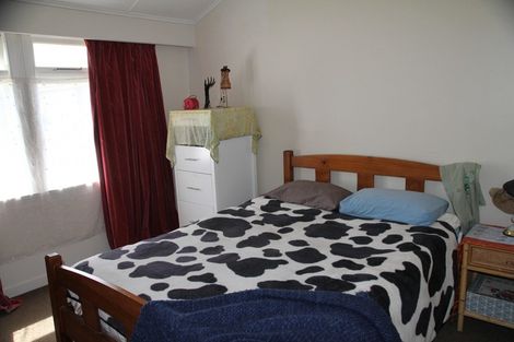 Photo of property in 105 Queen Street, Westport, 7825