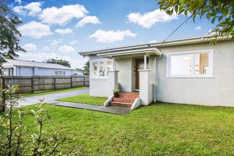 Photo of property in 3 Copley Street, New Lynn, Auckland, 0600