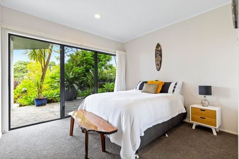 Photo of property in 75 Cliff Road, Torbay, Auckland, 0630