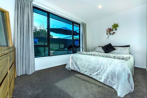 Photo of property in 2/32 Anglesea Avenue, Parklands, Christchurch, 8083