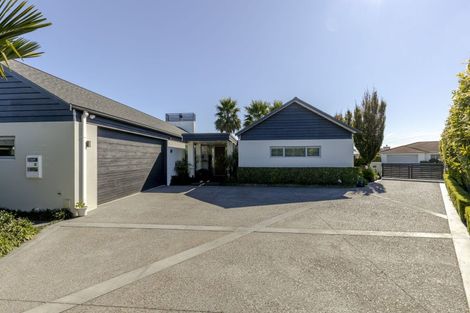 Photo of property in 5 Tupuhi Place, Highlands Park, New Plymouth, 4312
