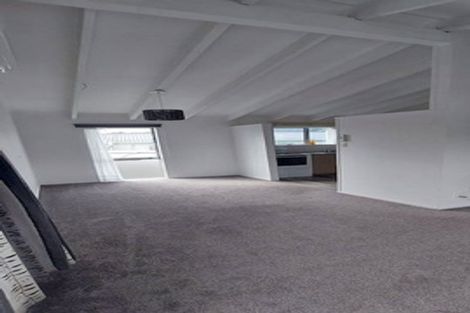 Photo of property in 1/46 Chippendale Crescent, Birkdale, Auckland, 0626