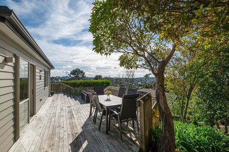 Photo of property in 7 Bushglen Court, Browns Bay, Auckland, 0630