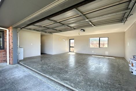 Photo of property in 9 Percy Kinsman Crescent, Riverstone Terraces, Upper Hutt, 5018