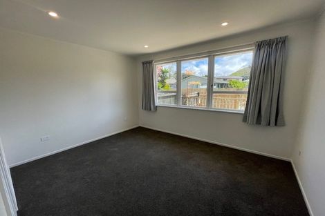 Photo of property in 35 Tarata Crescent, Mangere Bridge, Auckland, 2022