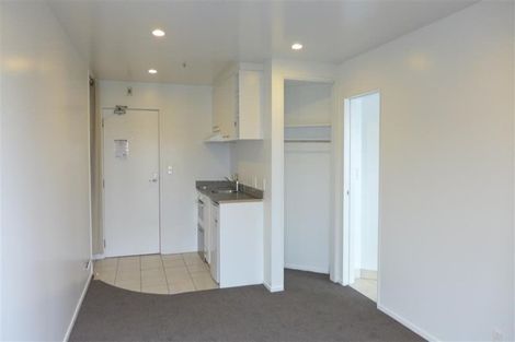 Photo of property in 3m/10 Crown Lynn Place, New Lynn, Auckland, 0600