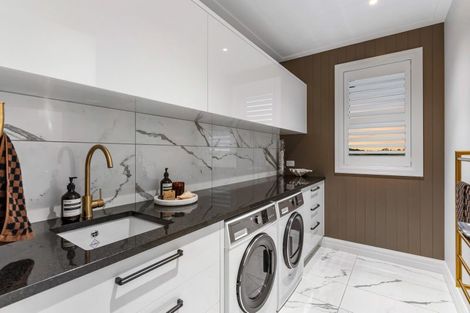 Photo of property in 90 Bushlake Way, Kingseat, Papakura, 2580